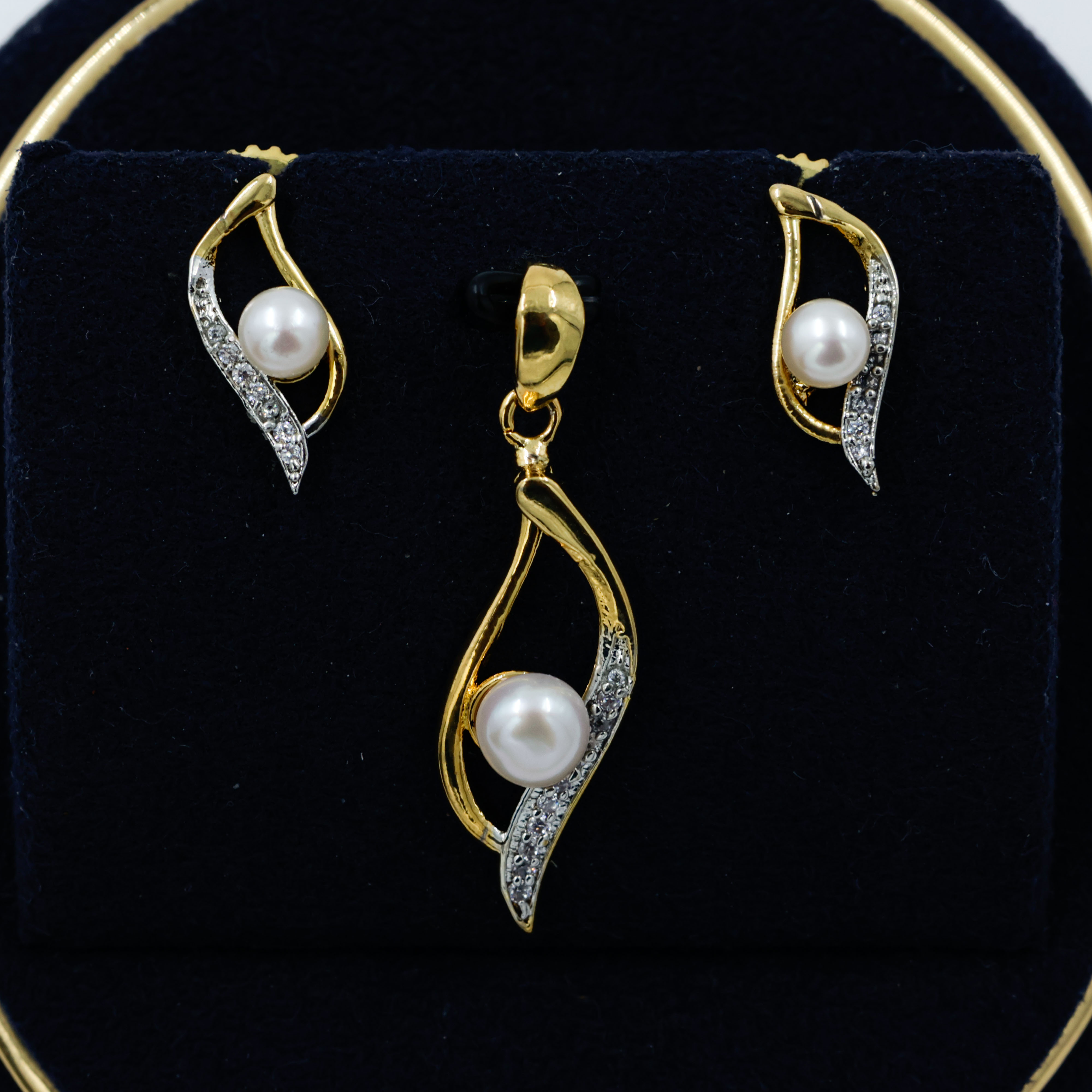 Pearl Pendant Set Without Chain